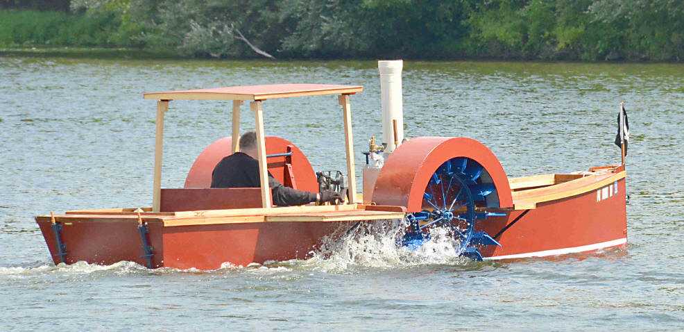 Sidewheeler Starboard Side Underway Small.jpg