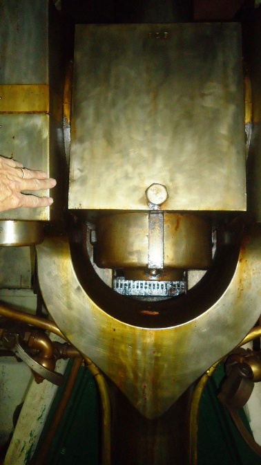 Connecting Rod Upper Yoke