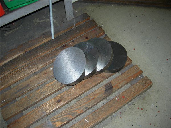 Crankshaft (1) (600 x 450).jpg