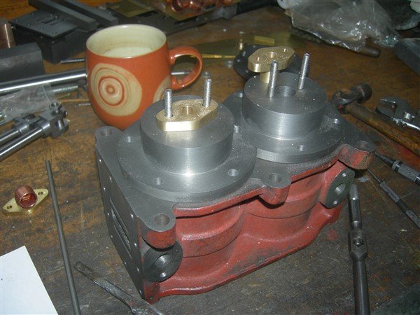 Cyl Glands (10) (600 x 450).jpg