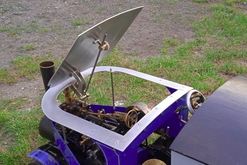 The hatch in working position